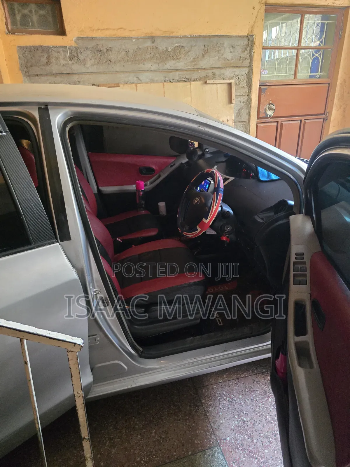 Toyota Vitz 2006 Silver