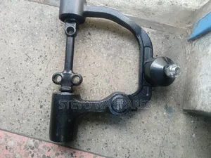 Nissan Caravan (Nguruwe) Upper Arm