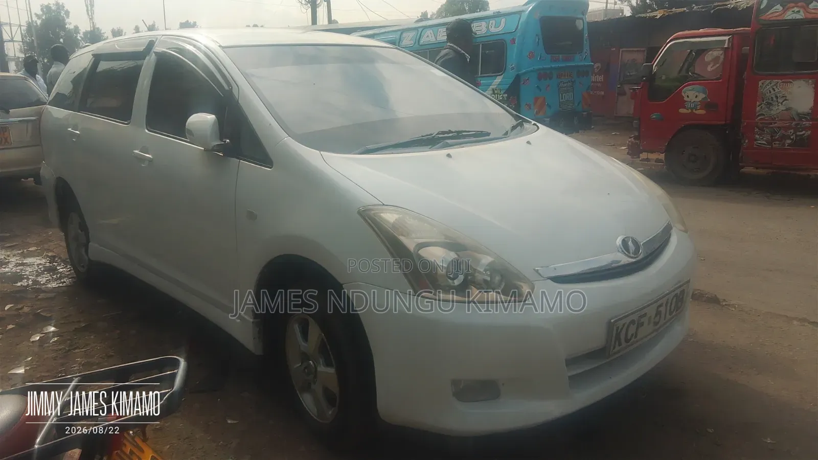 Toyota Vitz 2009 White