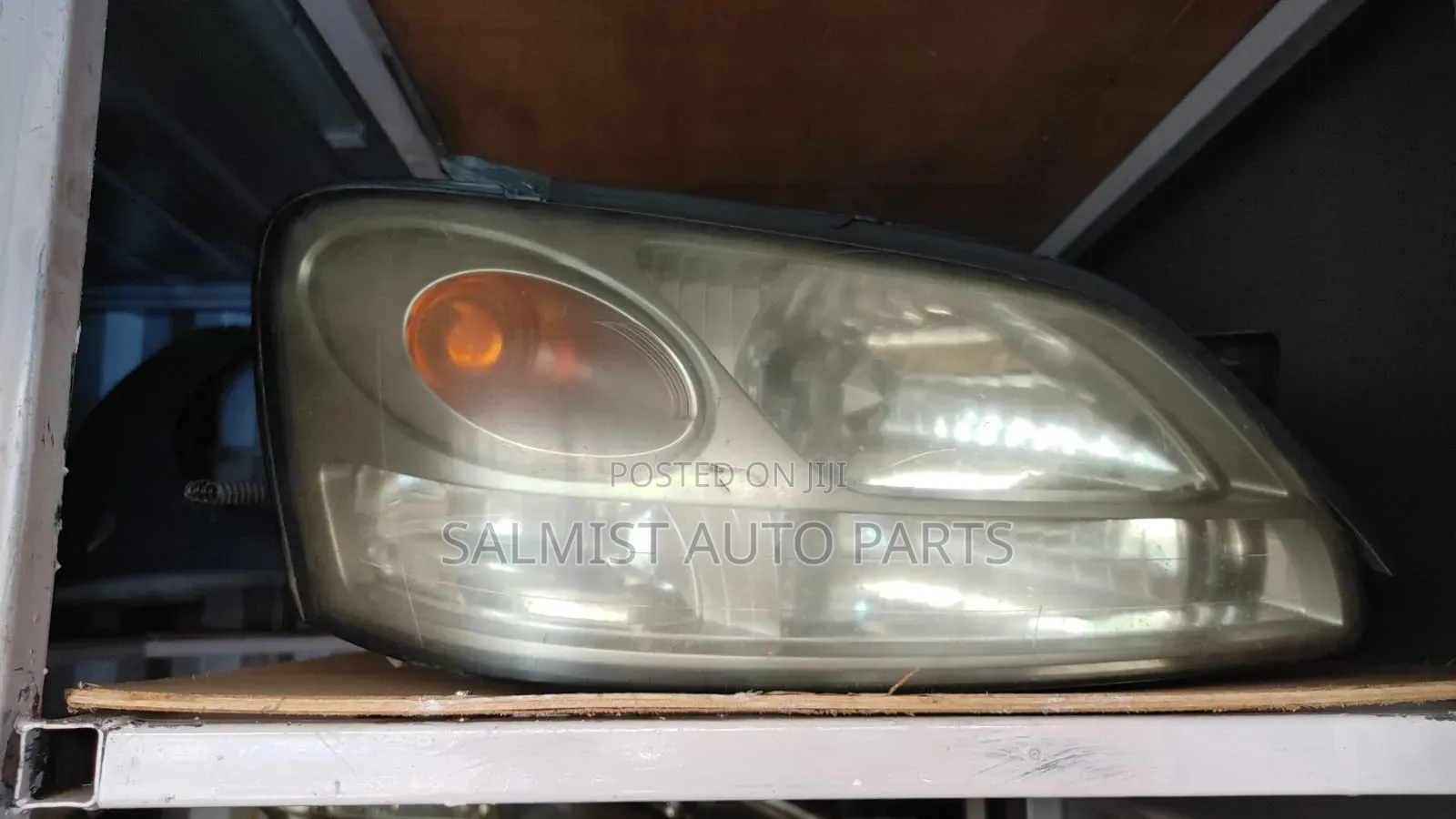 Subaru Legacy BH5 Headlight Xenon