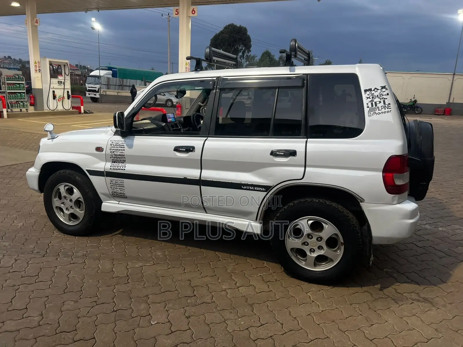 Mitsubishi Pajero 2007 White