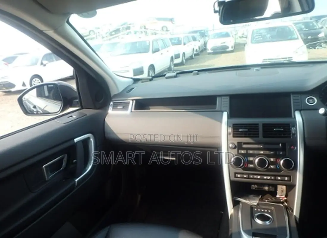 Land Rover Discovery Sport SE 2019 Black