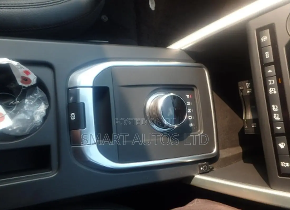 Land Rover Discovery Sport SE 2019 Black