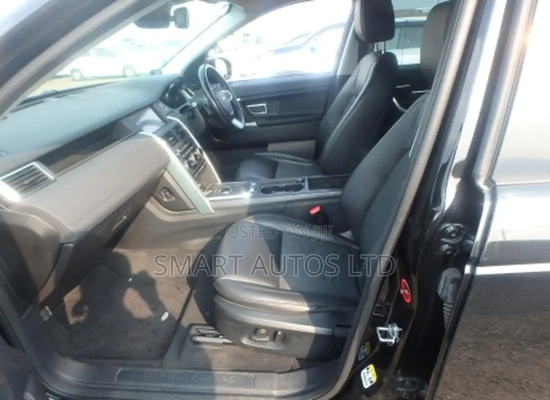 Land Rover Discovery Sport SE 2019 Black