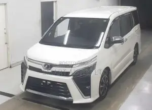 Toyota Voxy 2019 Off white