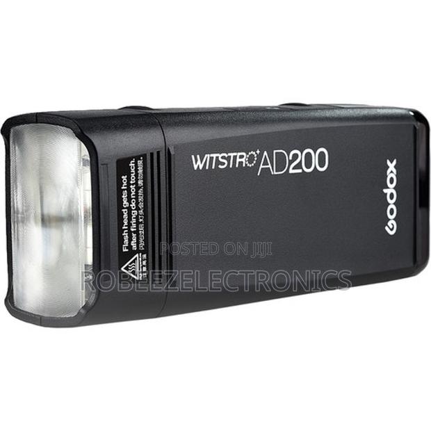 Godox AD200 (200W) Battery Powered TTL Pocket Flash Kit
