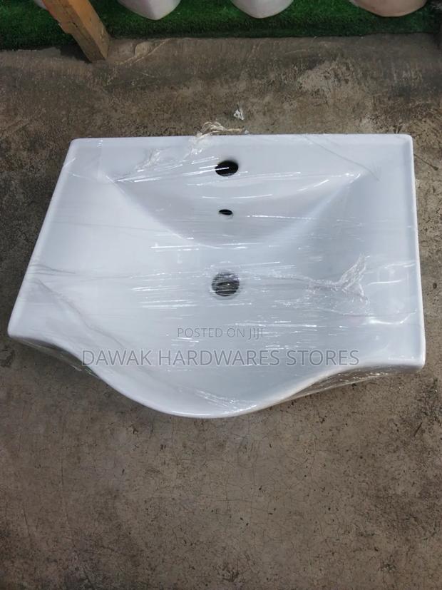 Curved Front White Basin