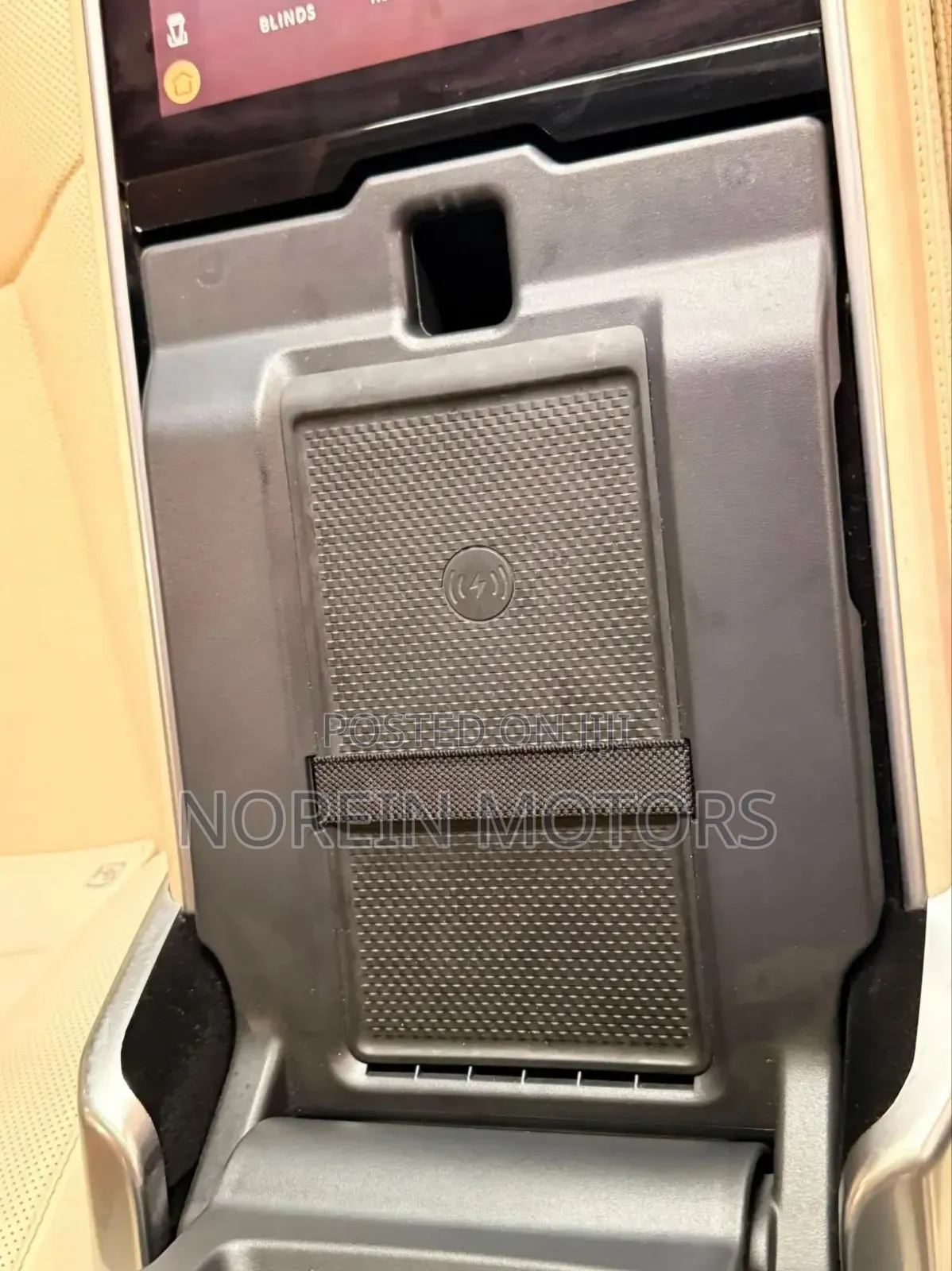 Land Rover Range Rover Vogue 2024 Pearl
