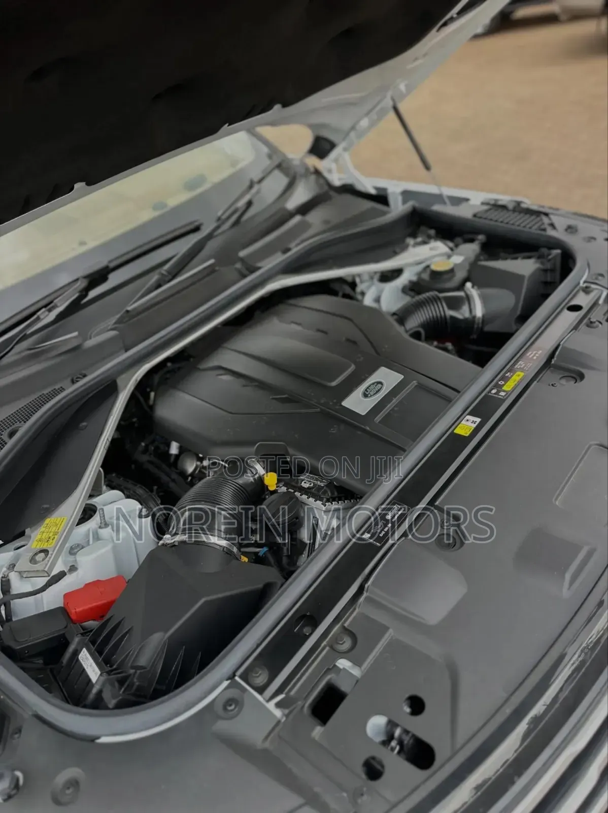 Land Rover Range Rover Vogue 2024 Pearl
