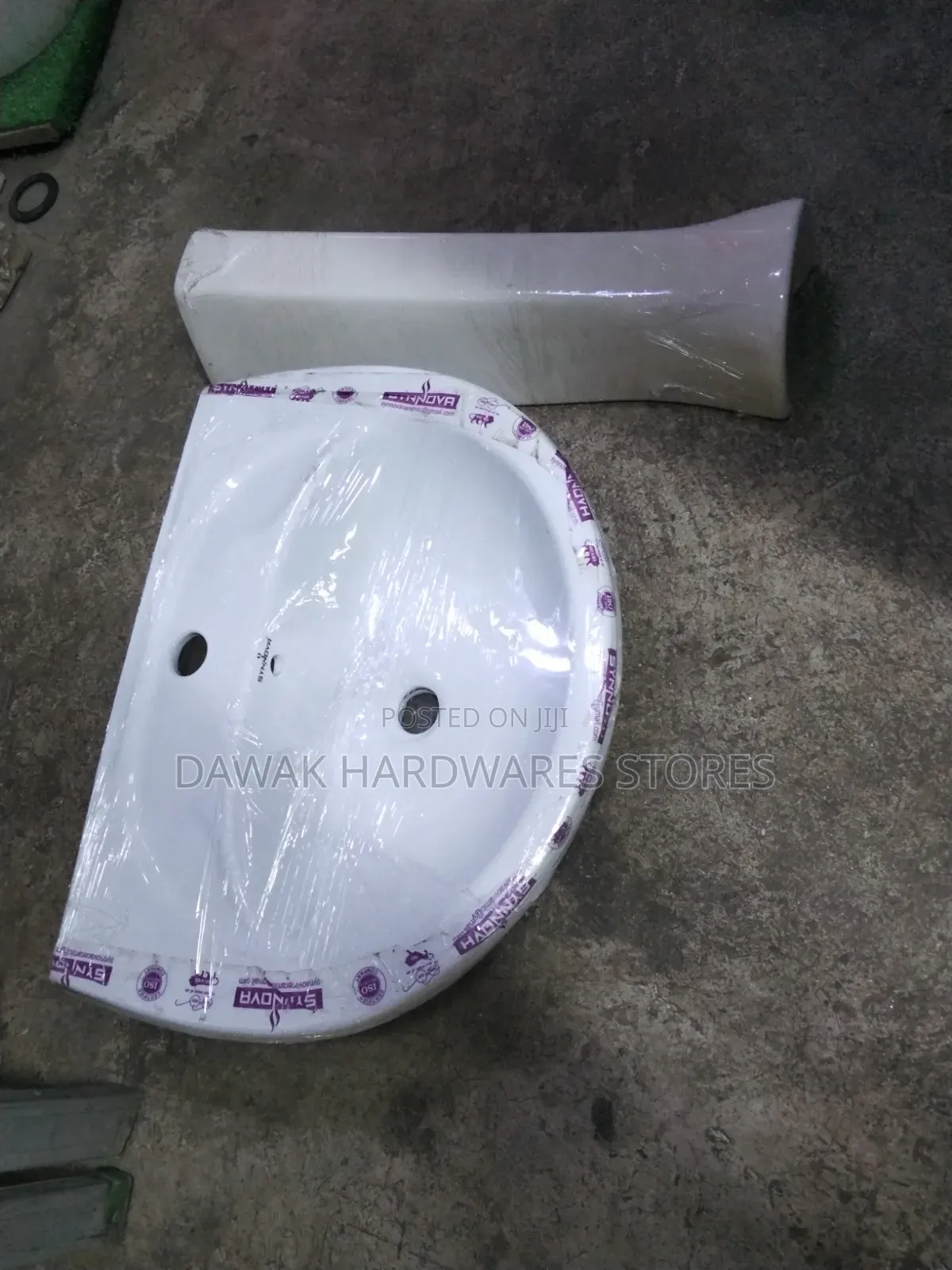 White Wall Hung Basin With Pedestrial Stand