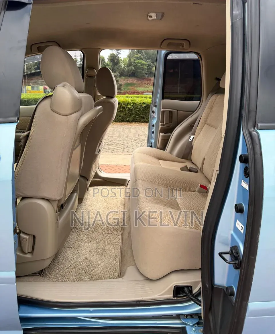Toyota Raum 2008 Blue