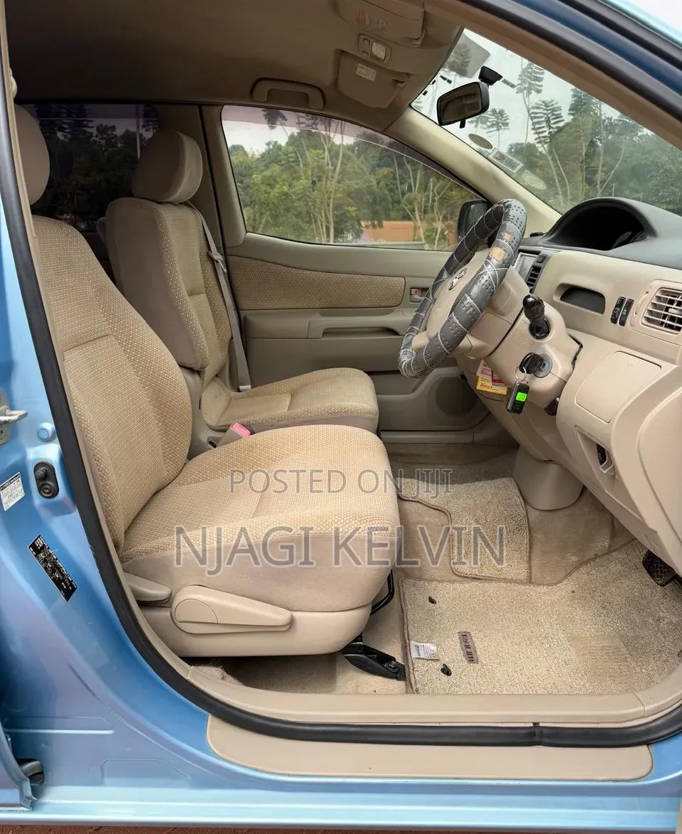 Toyota Raum 2008 Blue