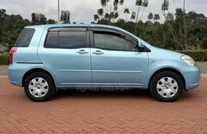 Toyota Raum 2008 Blue
