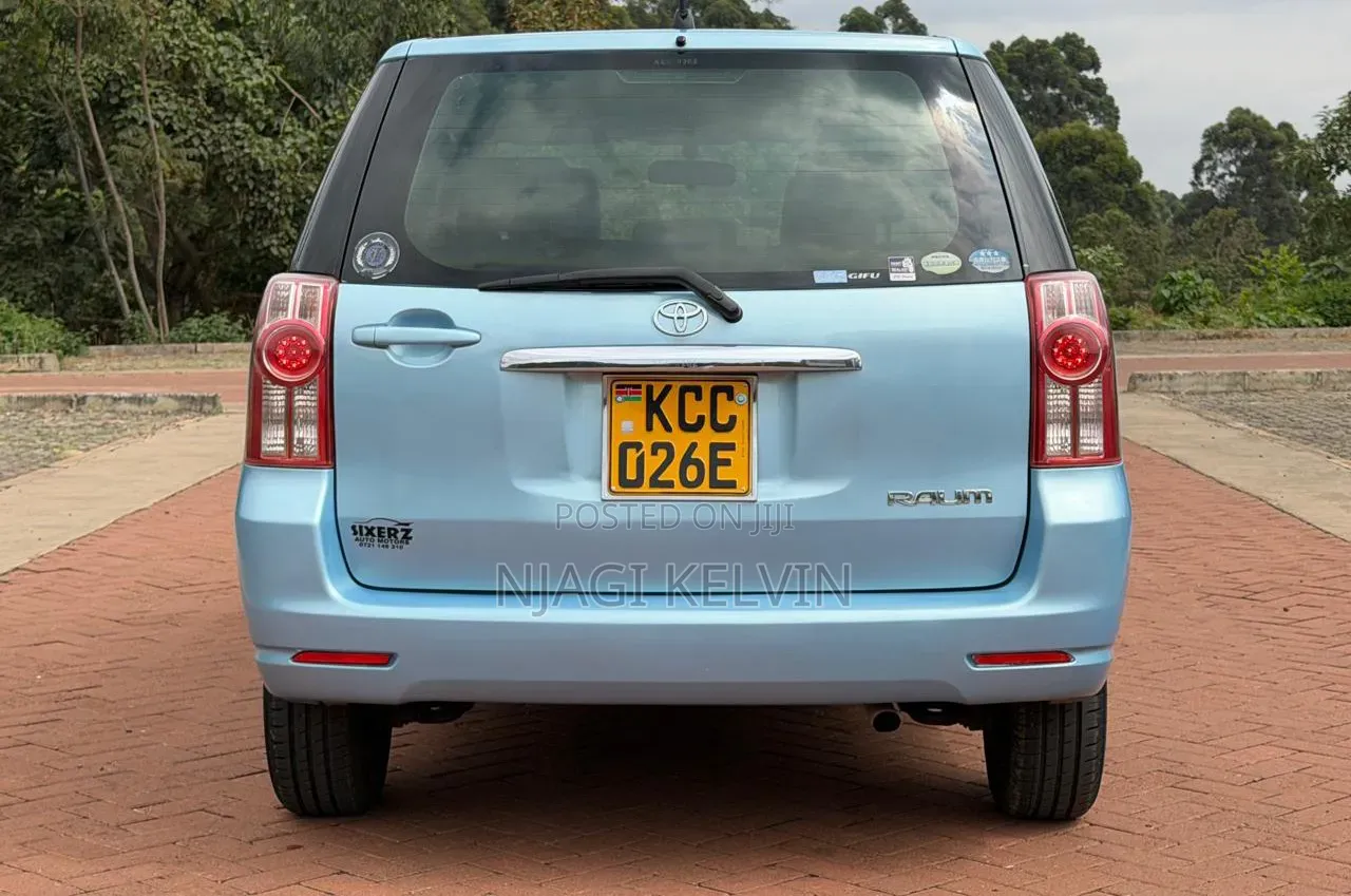 Toyota Raum 2008 Blue