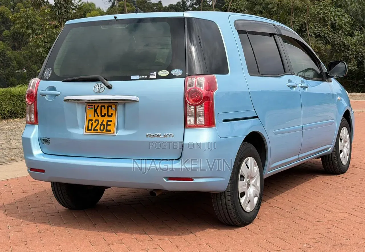 Toyota Raum 2008 Blue