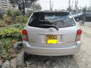 Toyota Corolla Fielder 2011 Silver