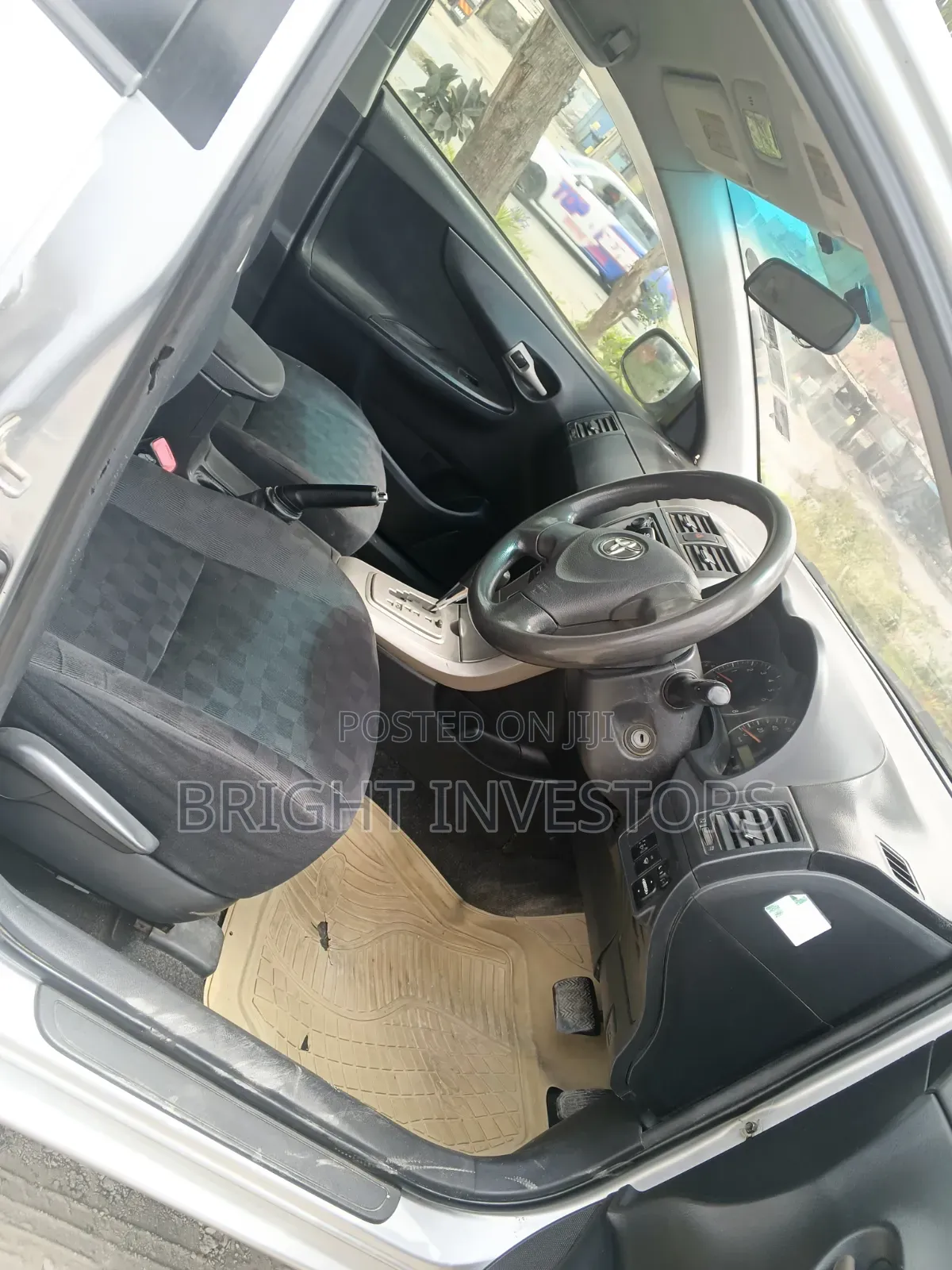 Toyota Corolla Fielder 2011 Silver