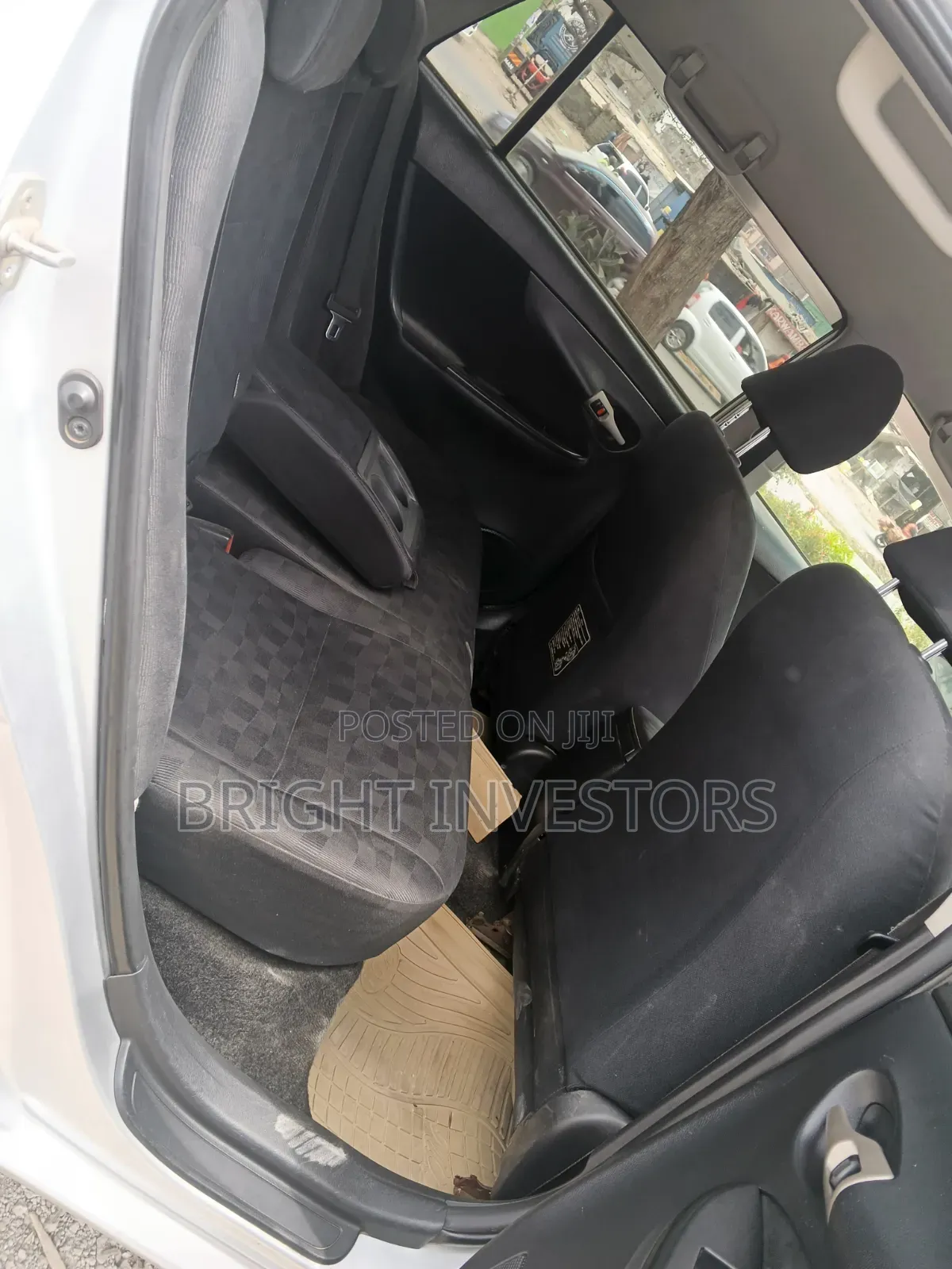 Toyota Corolla Fielder 2011 Silver