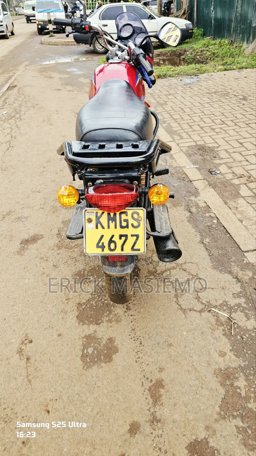 Bajaj Boxer 150 UG 2026 Red