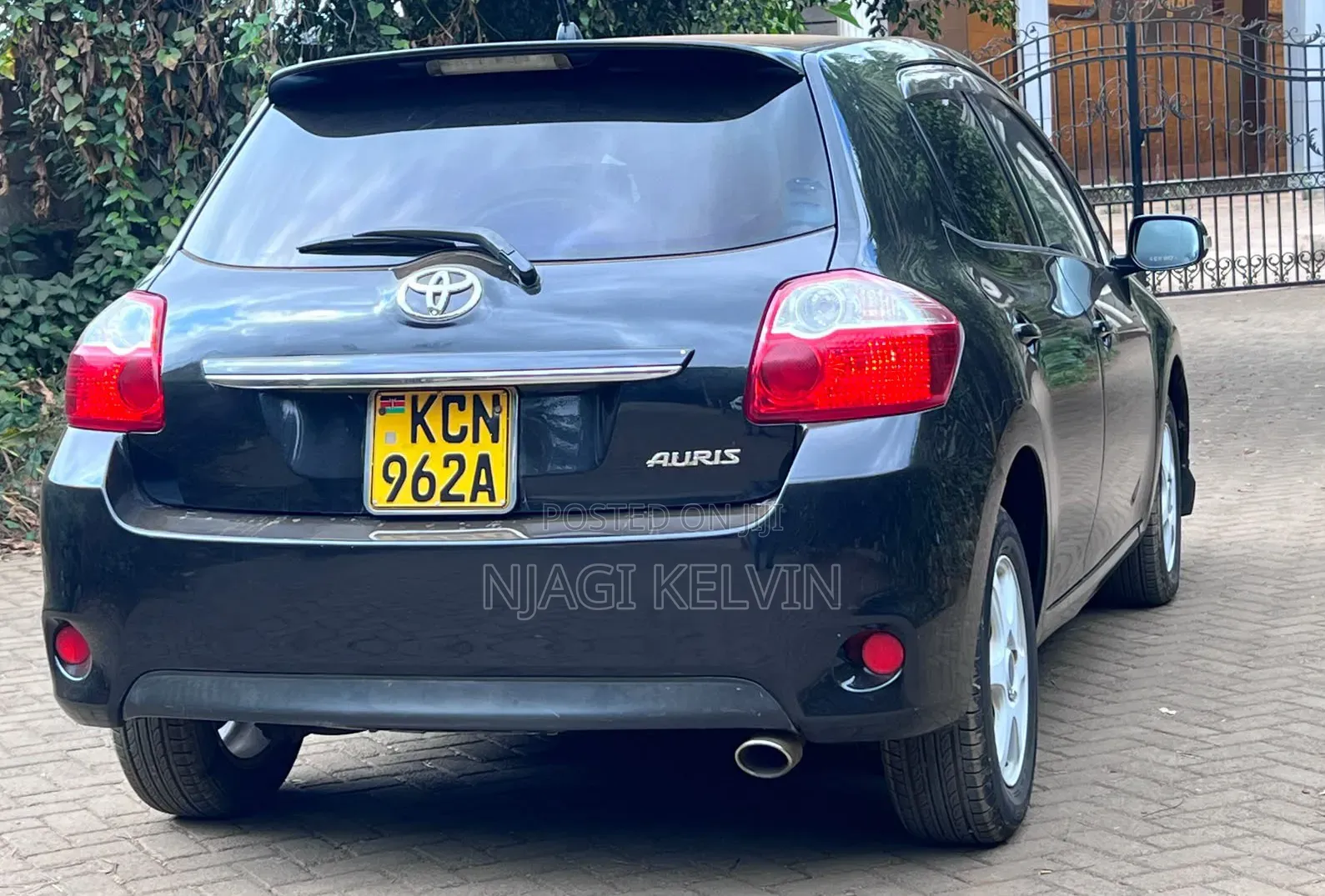 Toyota Auris 2011 Black