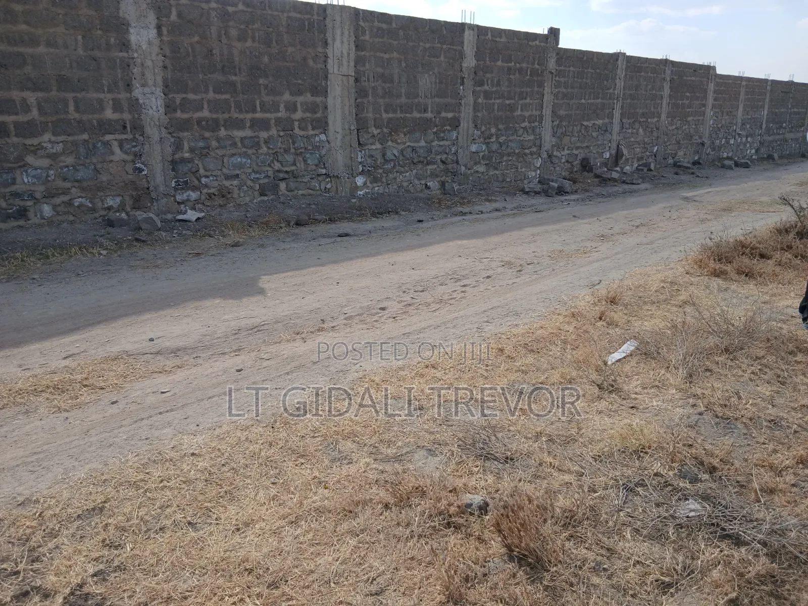 Kisaju Kitengela 1/4 Land 300m From Tarmac