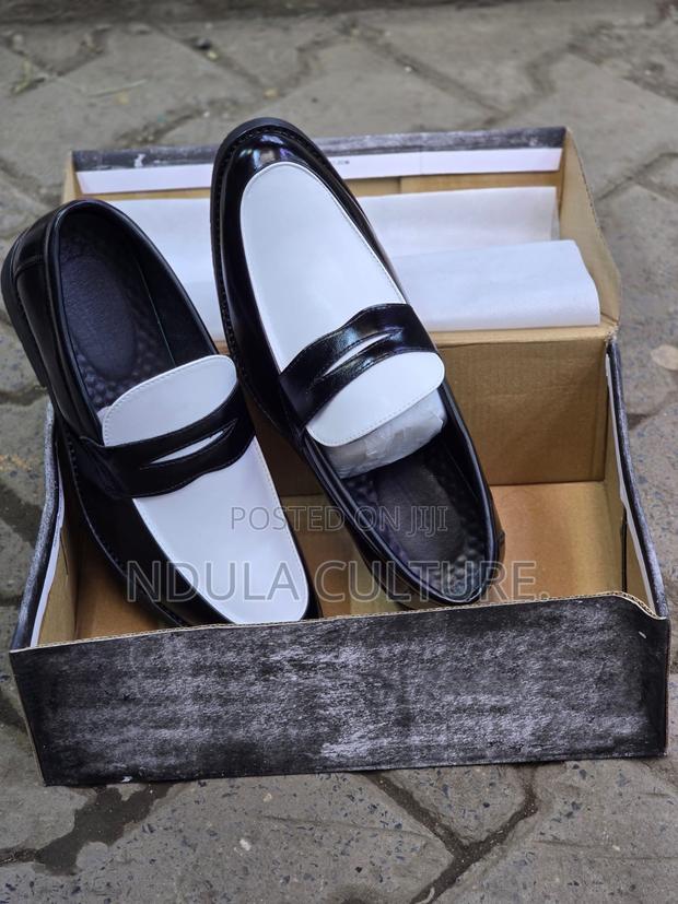 Jonathan D Two Tone Loafers - thumbnail 4