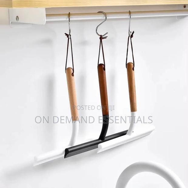 Window Squeegee With Wooden Handle/ Window Cleaner - thumbnail 4