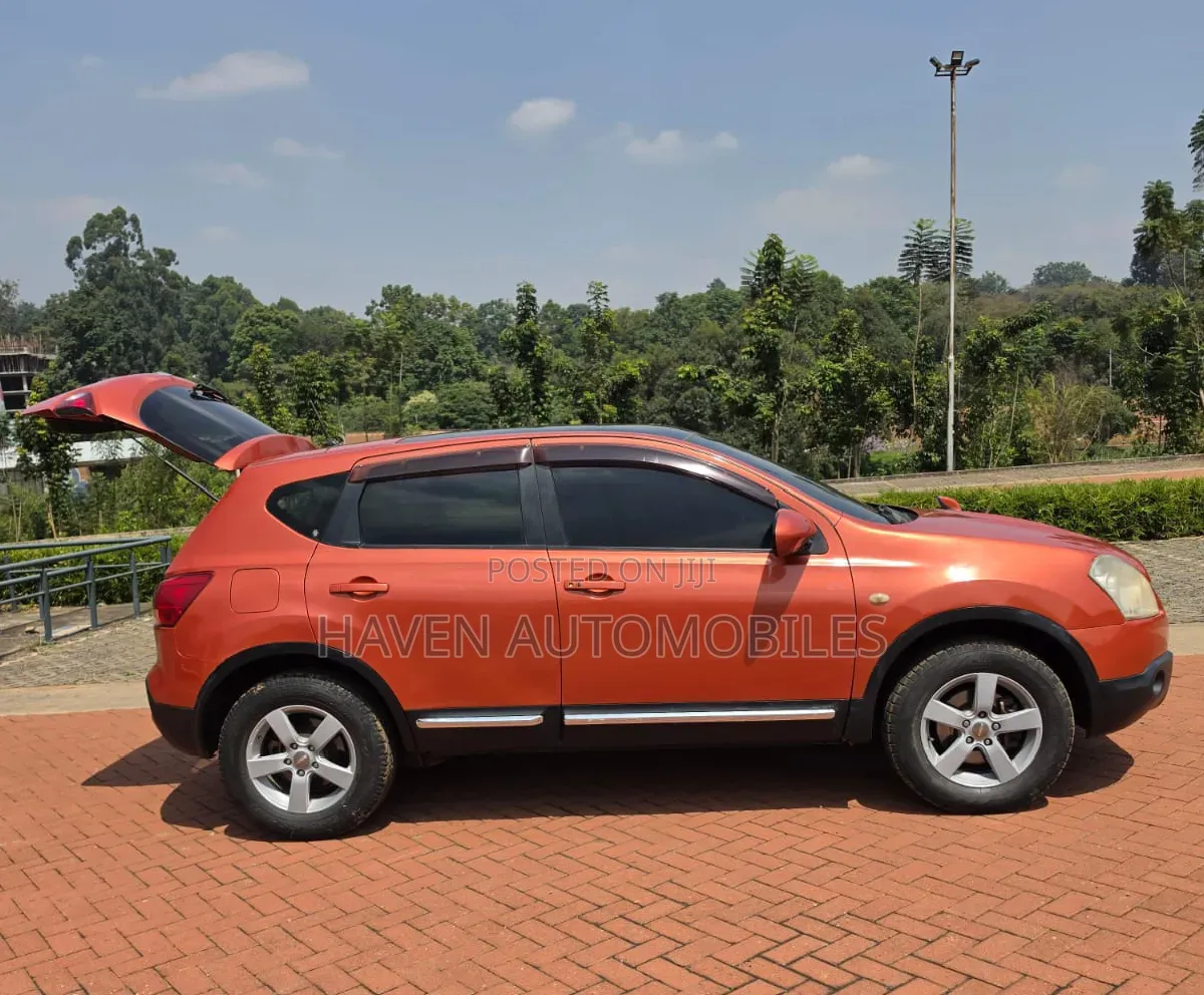 Nissan Dualis 2009 Orange