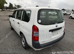 Toyota Probox 1.5 Hybrid DX Comfort 2020