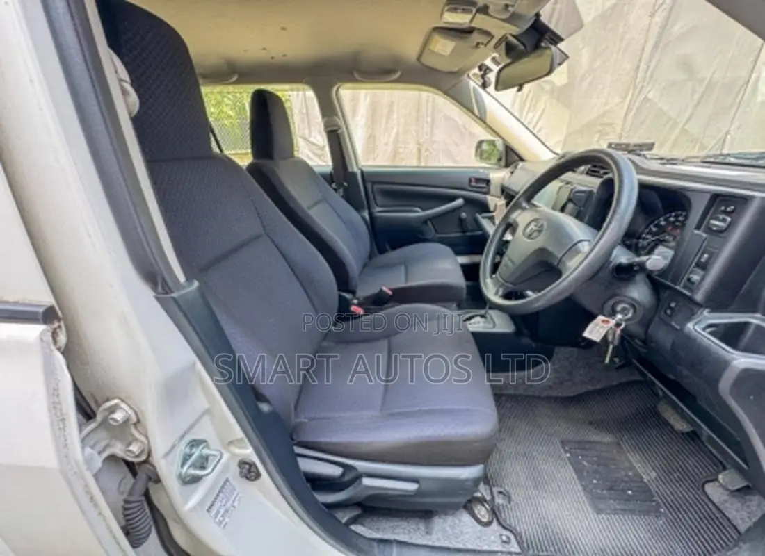 Toyota Probox 1.5 Hybrid DX Comfort 2020