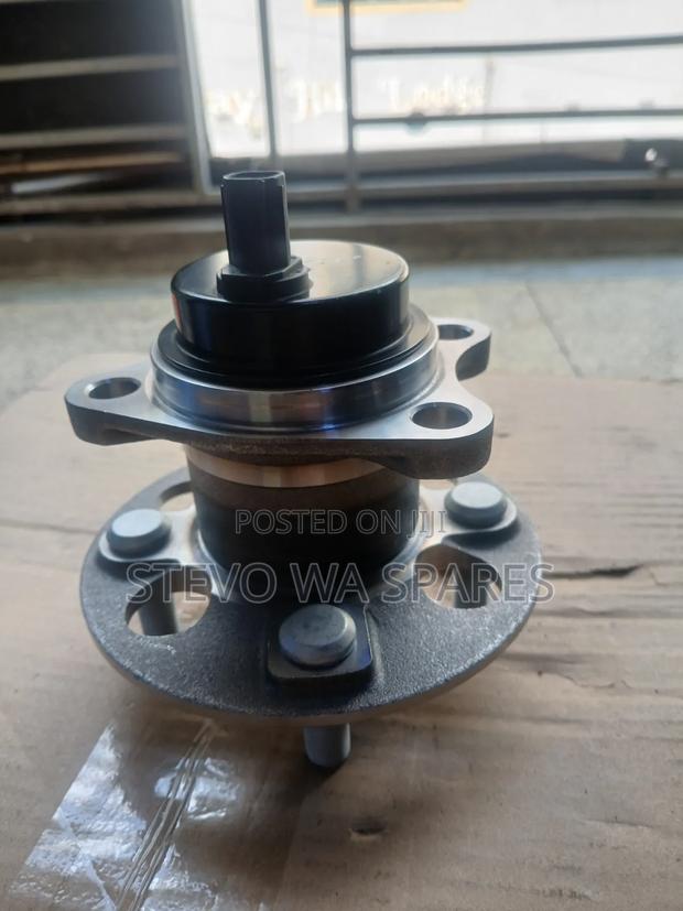 Rear Wheel Hub Toyota Belta/Nze/Fielder/Wish