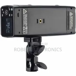 Godox AD200Pro Battery Powered TTL Pocket Flash Kit