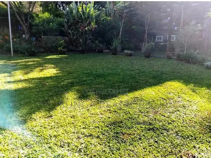 Furnished 1bdrm Bungalow in Old Kitisuru for rent
