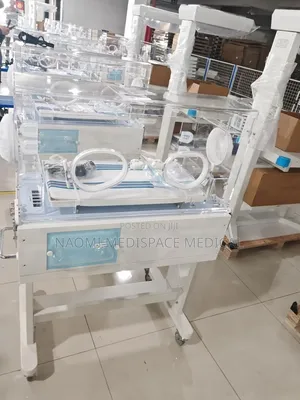 Quality Neonatal Incubator for New Borns/ Infant Incubator