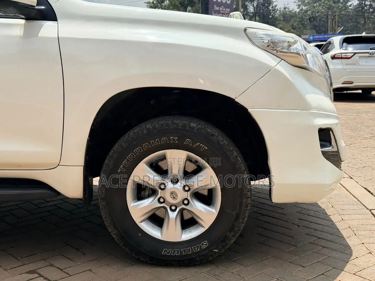 Toyota Land Cruiser Prado 2009 White