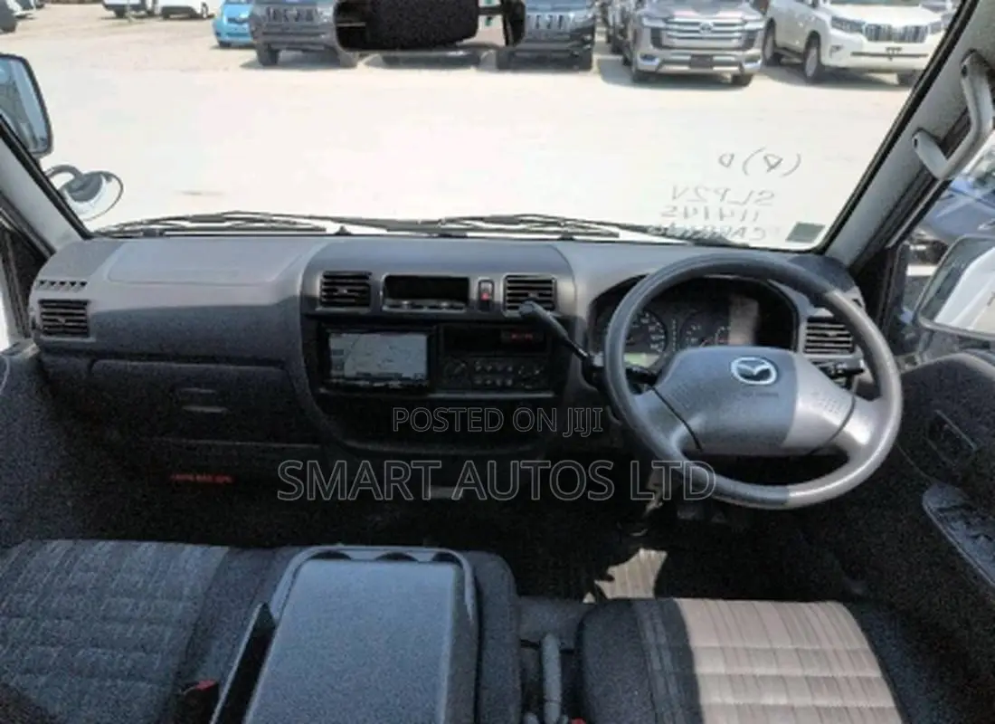 Mazda Bongo 2020