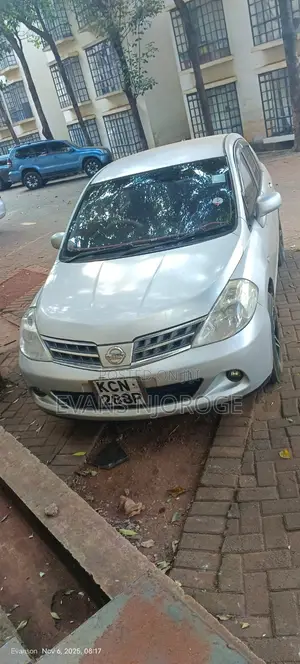 Nissan Tiida 1.5L 16V 2010 Silver