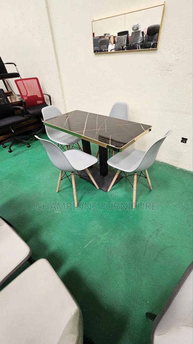 Onyx Edge 4 Seater Dining Set - thumbnail 2