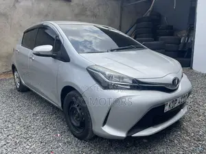 Toyota Vitz 1.0 FWD 5dr 2016
