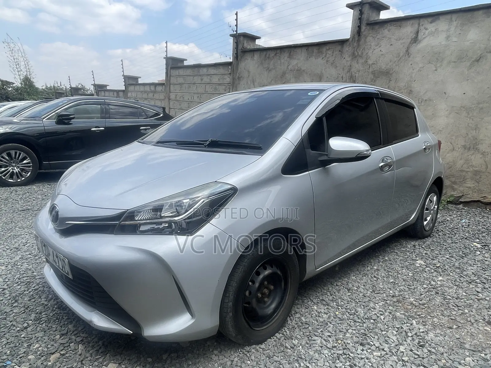 Toyota Vitz 1.0 FWD 5dr 2016
