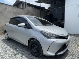 Toyota Vitz 1.0 FWD 5dr 2016