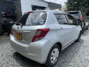 Toyota Vitz 1.0 FWD 5dr 2016