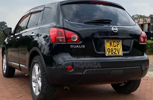 Nissan Dualis 2011 Black