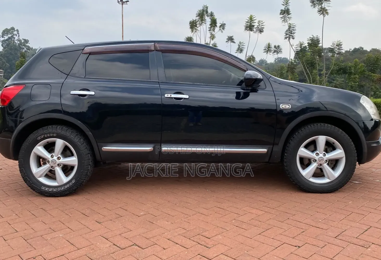 Nissan Dualis 2011 Black