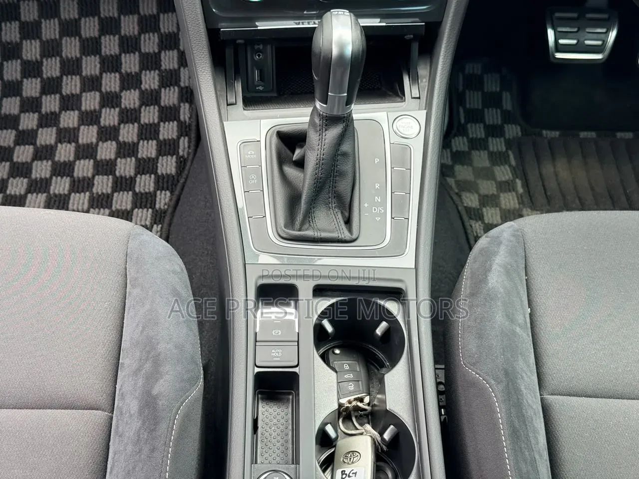 Volkswagen Golf 2019 White