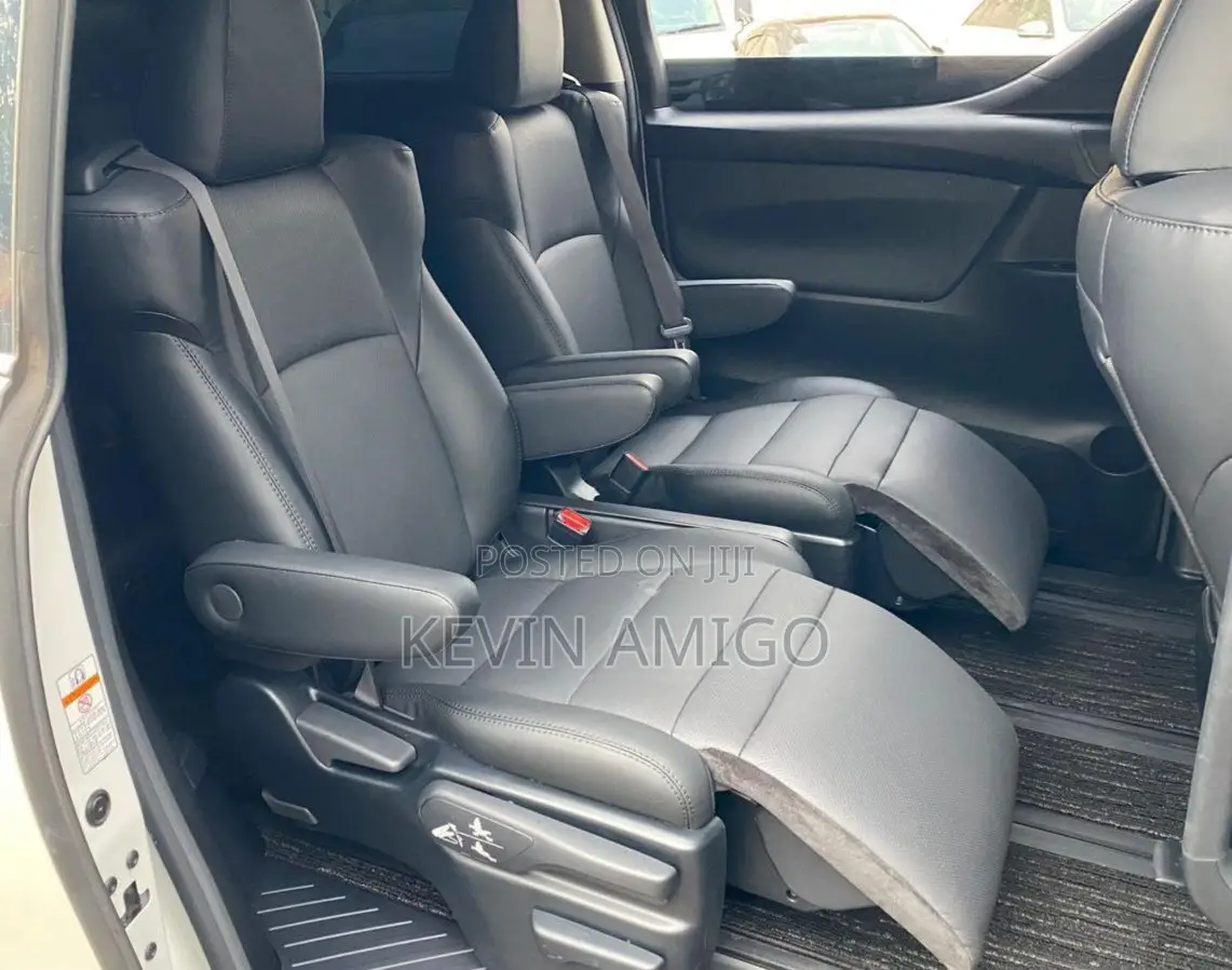 Toyota Vellfire 2019 White