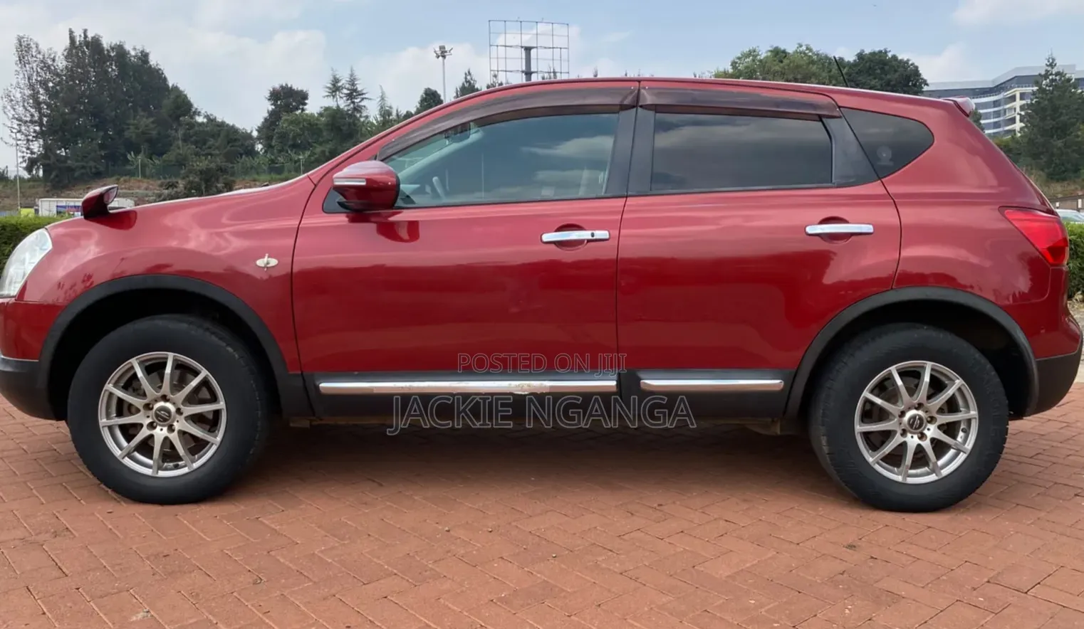 Nissan Dualis 2011 Red