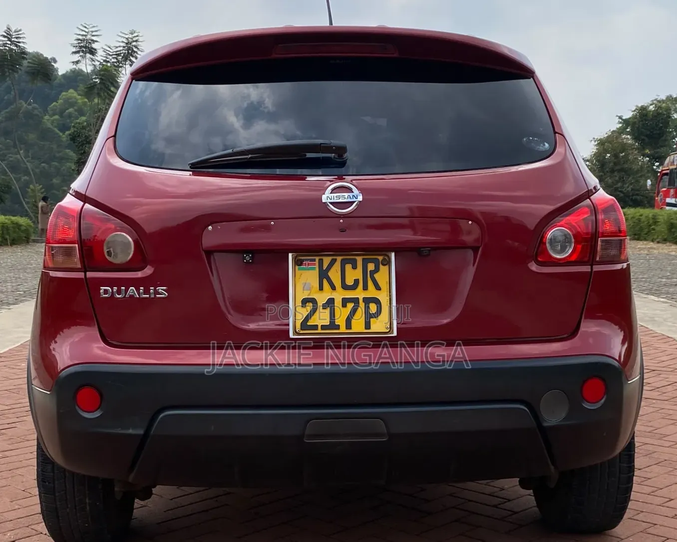 Nissan Dualis 2011 Red