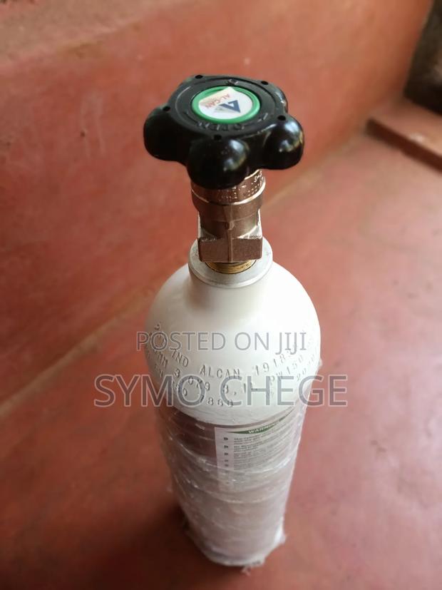 Oxygen Cylinder+ Regulator - thumbnail 2