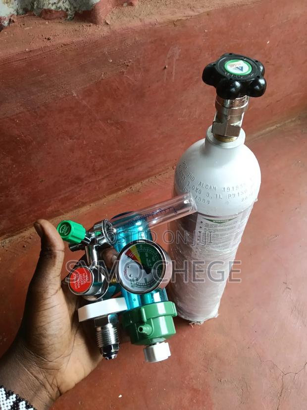Oxygen Cylinder+ Regulator - thumbnail 3